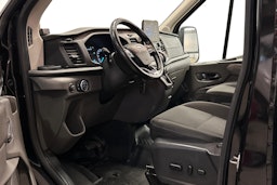 musta Ford Transit 2021 kuva 8.