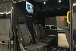 musta Ford Transit 2021 kuva 17.