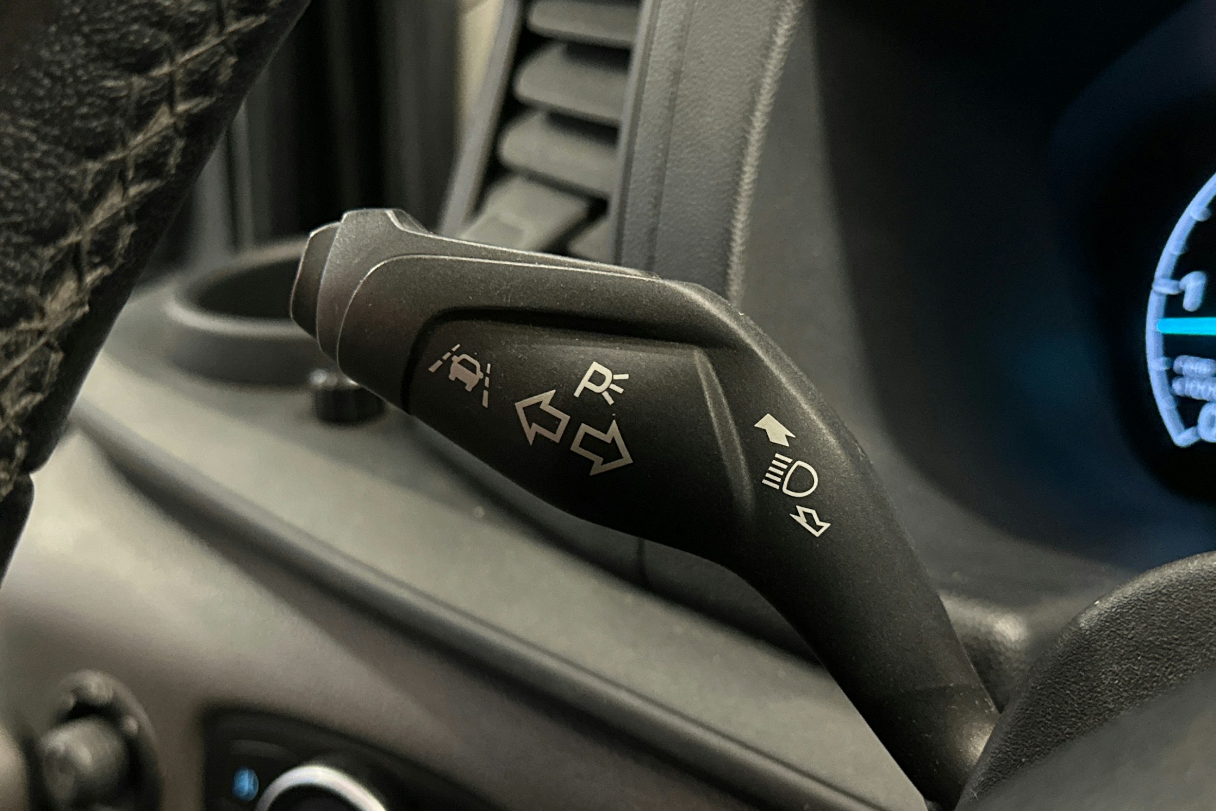 musta Ford Transit 2021 kuva 21.