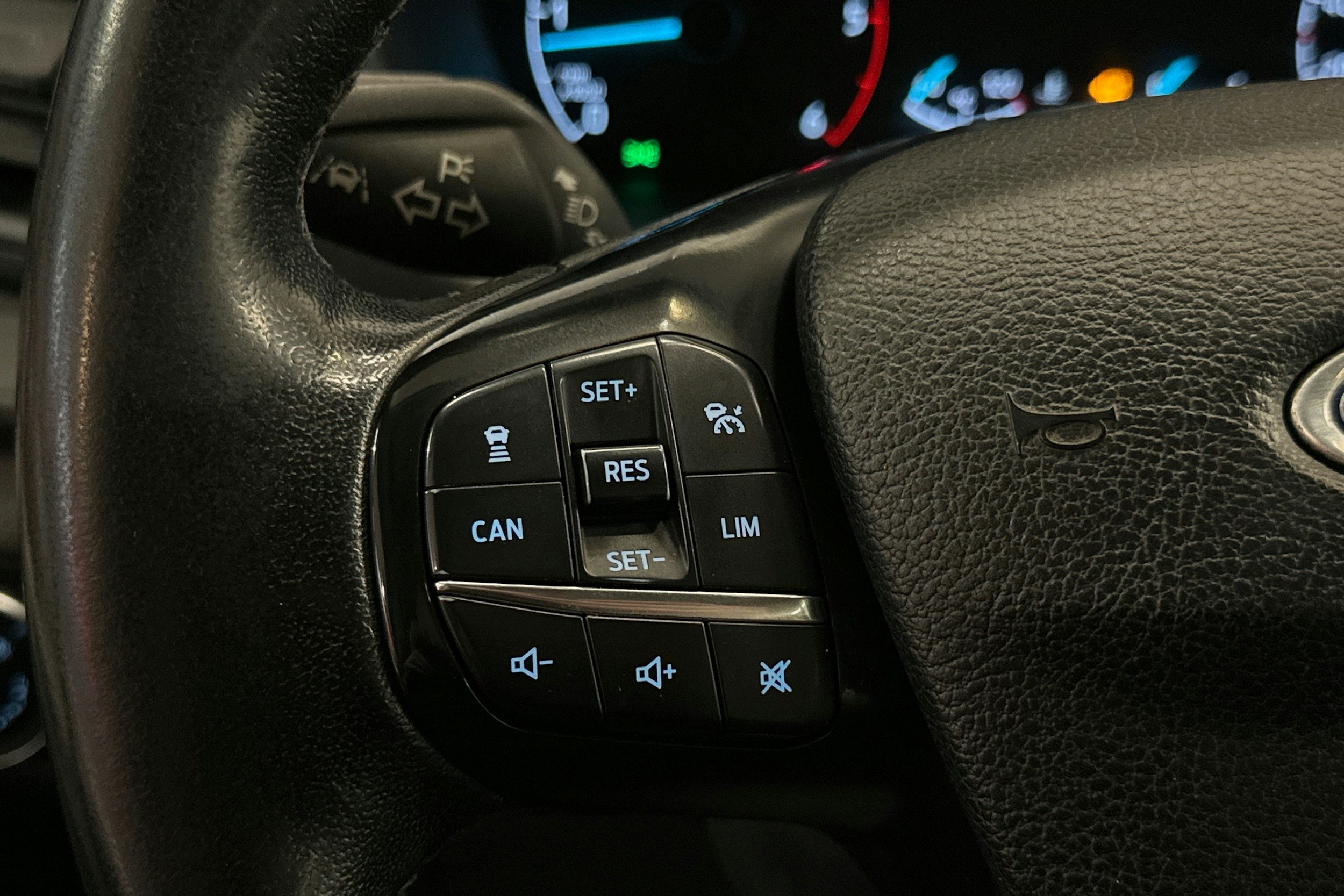 musta Ford Transit 2021 kuva 24.