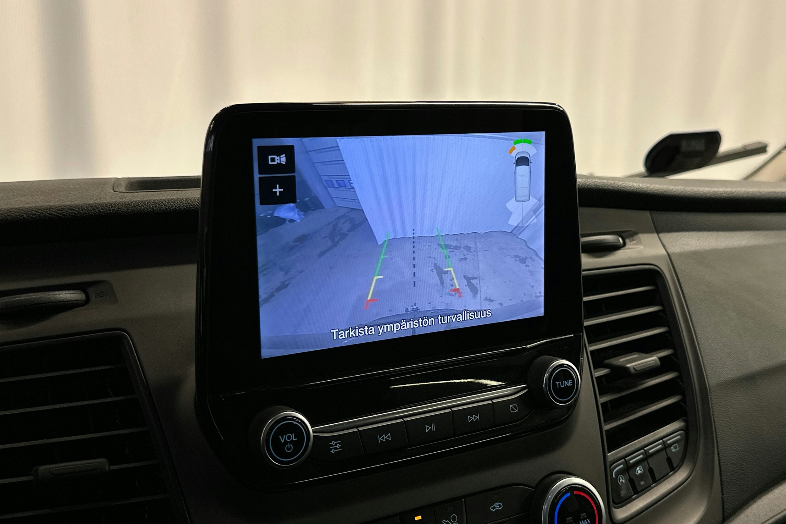 musta Ford Transit 2021 kuva 27.