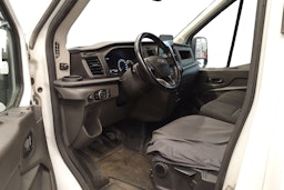 valkoinen Ford Transit 2021 kuva 3.