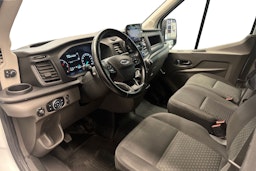 valkoinen Ford Transit 2021 kuva 6.