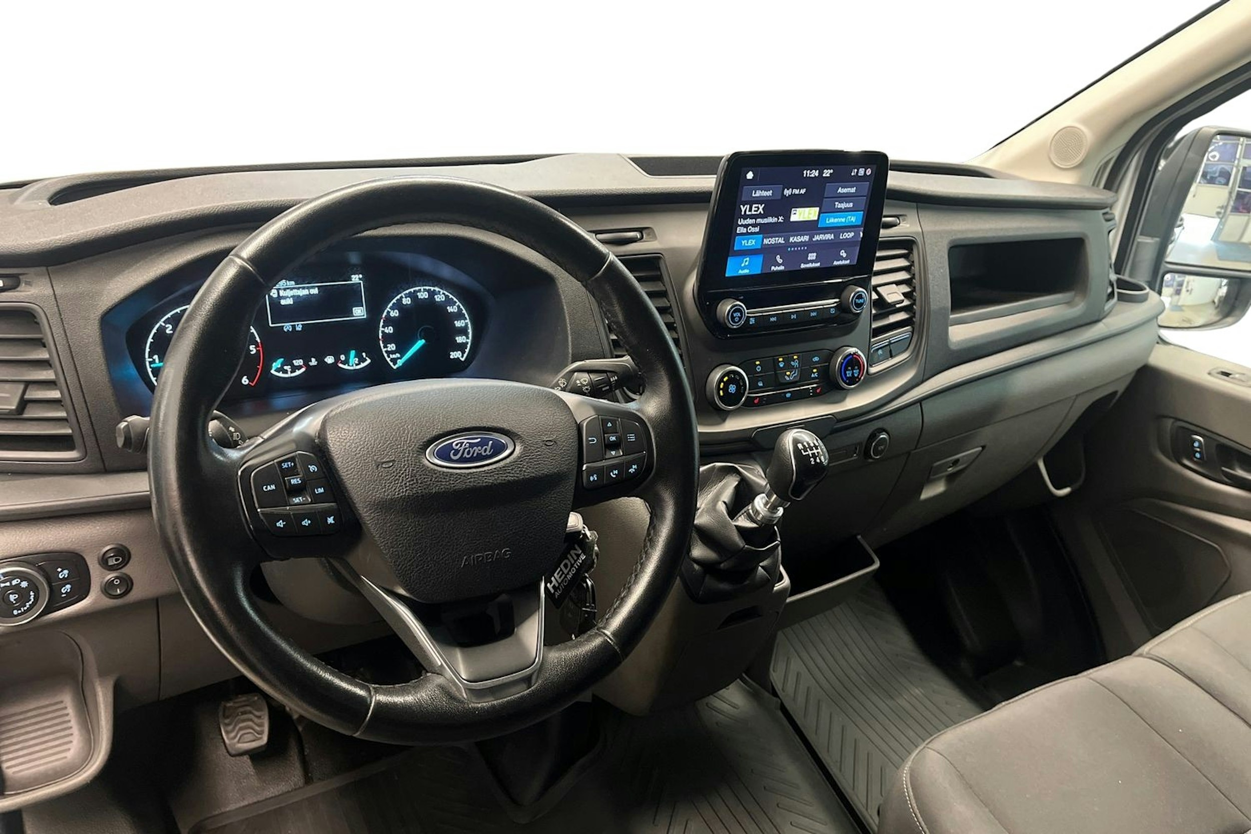valkoinen Ford Transit 2021 kuva 7.