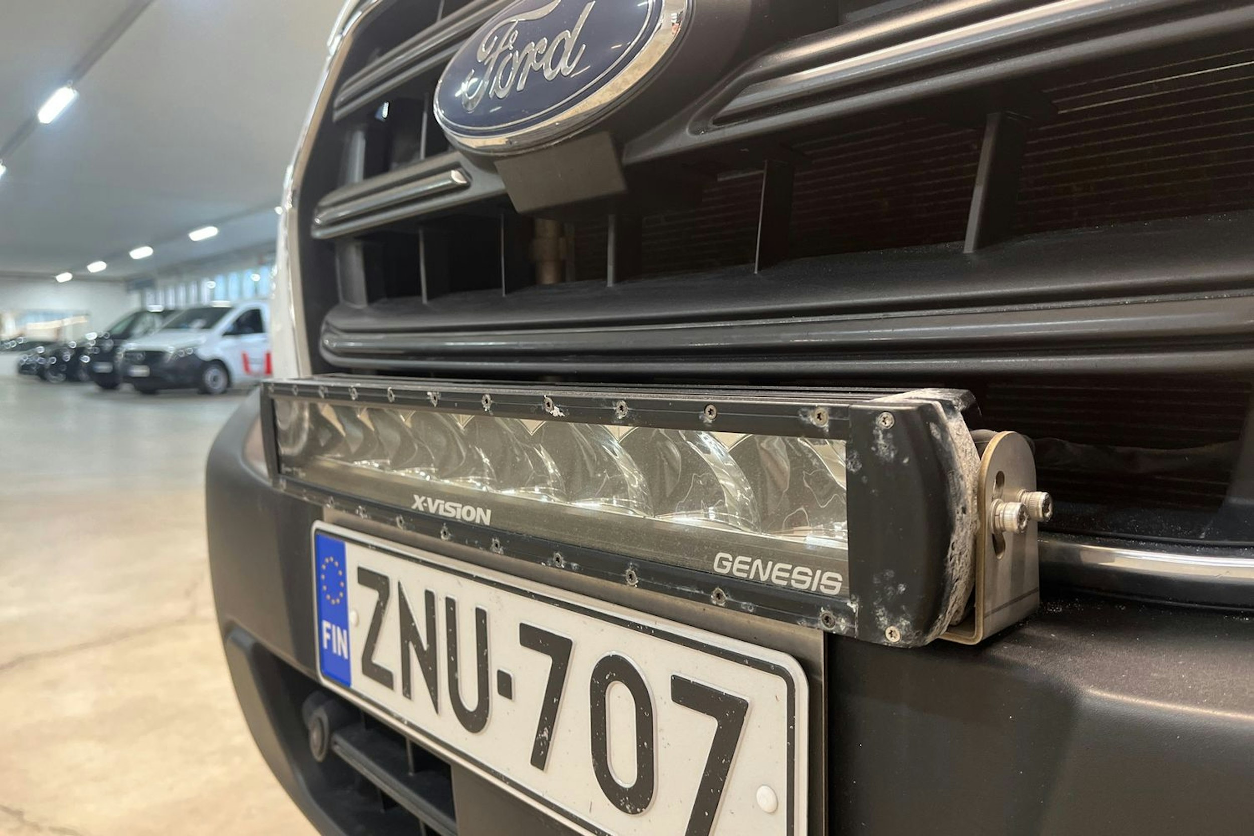 valkoinen Ford Transit 2021 kuva 18.