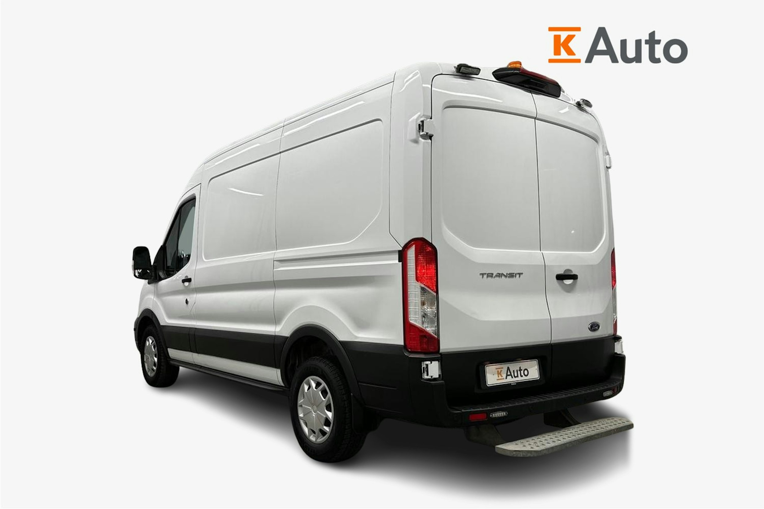 valkoinen Ford Transit 2022 kuva 2.
