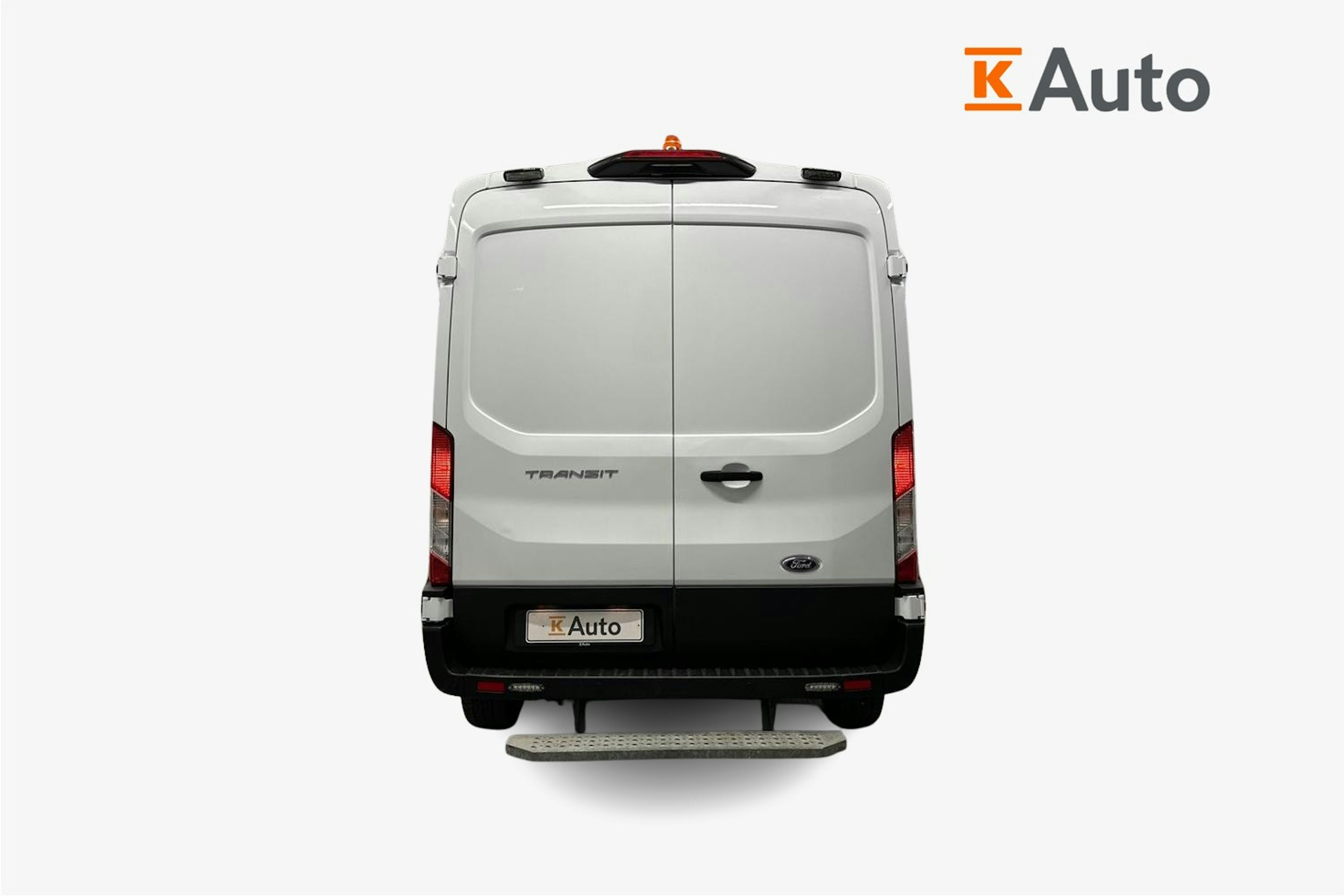 valkoinen Ford Transit 2022 kuva 3.