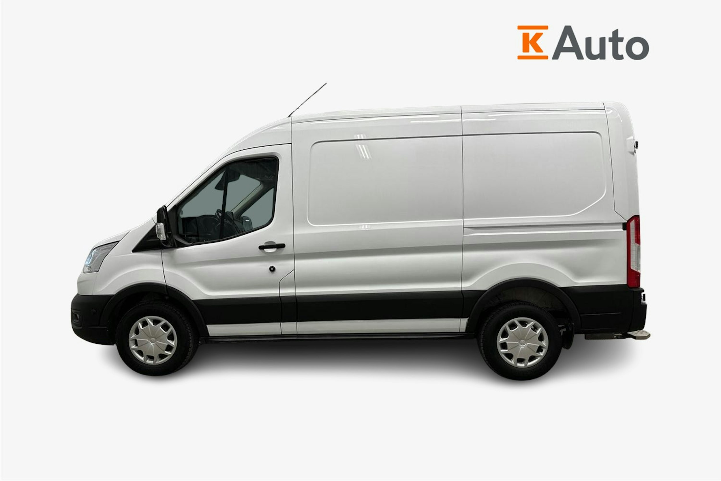 valkoinen Ford Transit 2022 kuva 5.