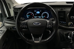 valkoinen Ford Transit 2022 kuva 7.