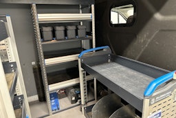 valkoinen Ford Transit 2022 kuva 13.