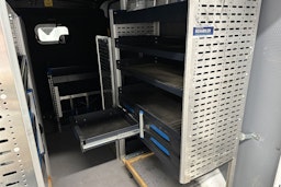 valkoinen Ford Transit 2022 kuva 14.