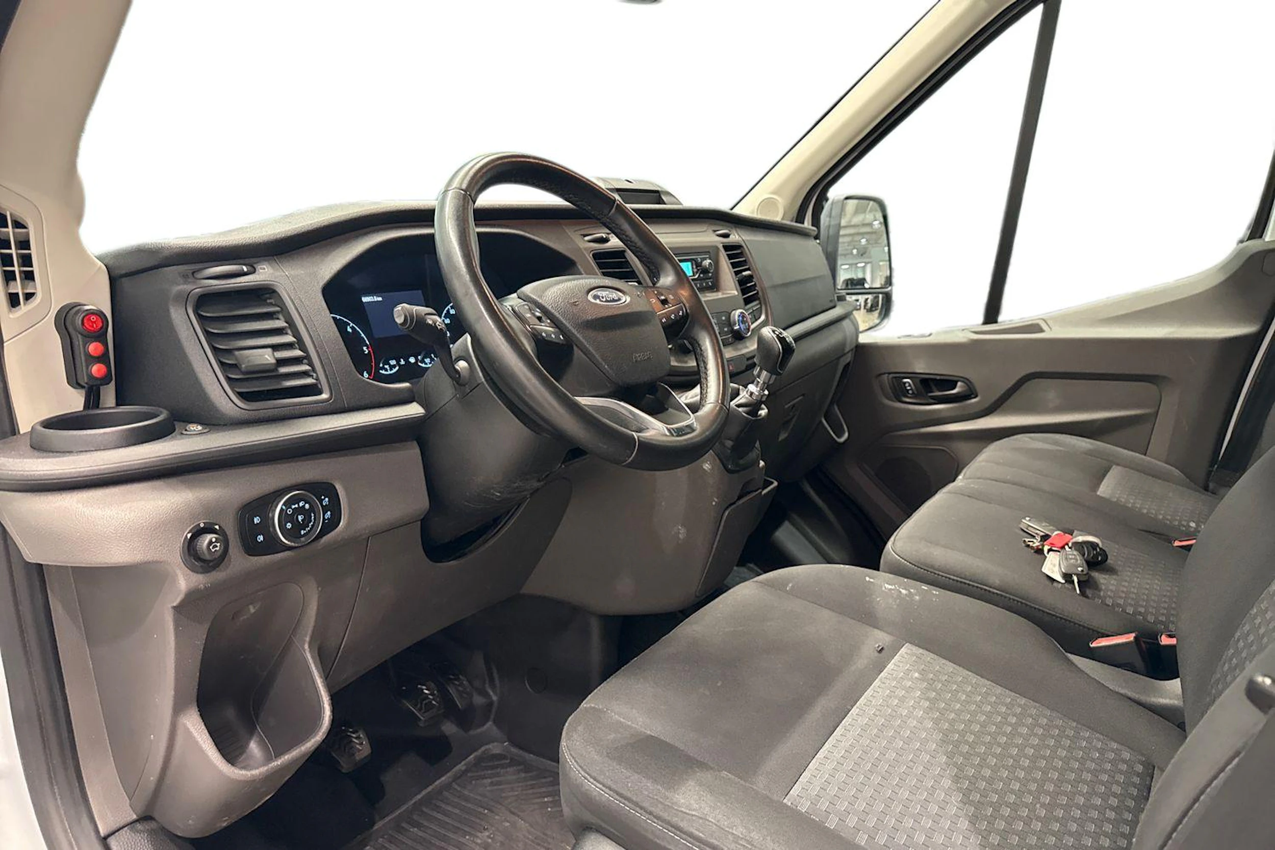 Valkoinen Ford TRANSIT 2022 kuva 8.
