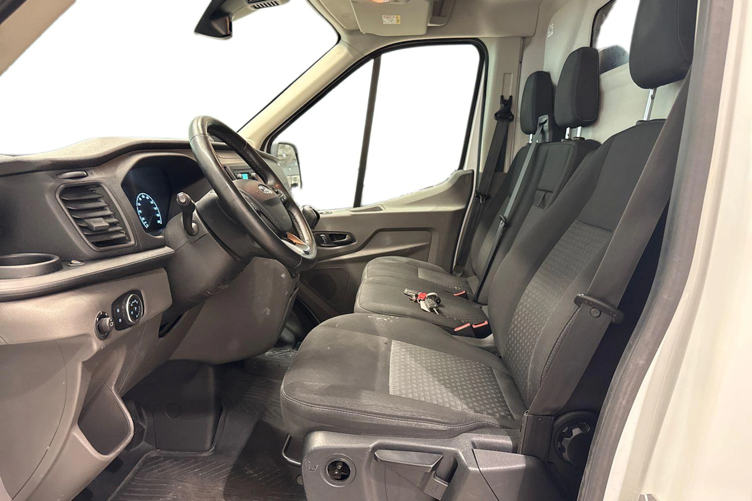 Valkoinen Ford TRANSIT 2022 kuva 9.
