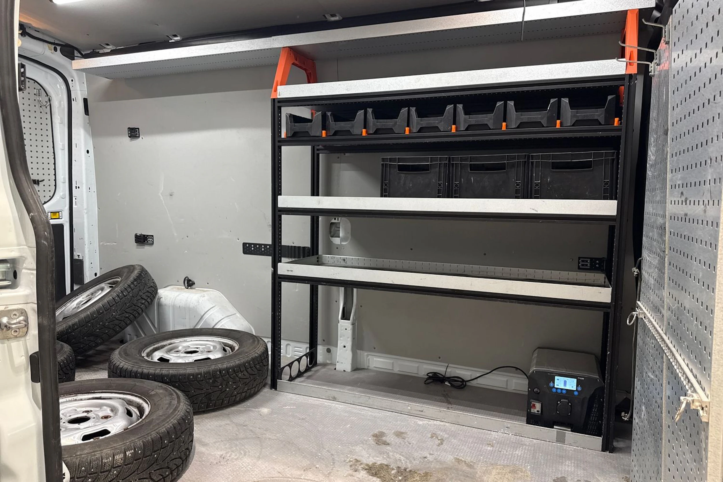 Valkoinen Ford TRANSIT 2022 kuva 17.