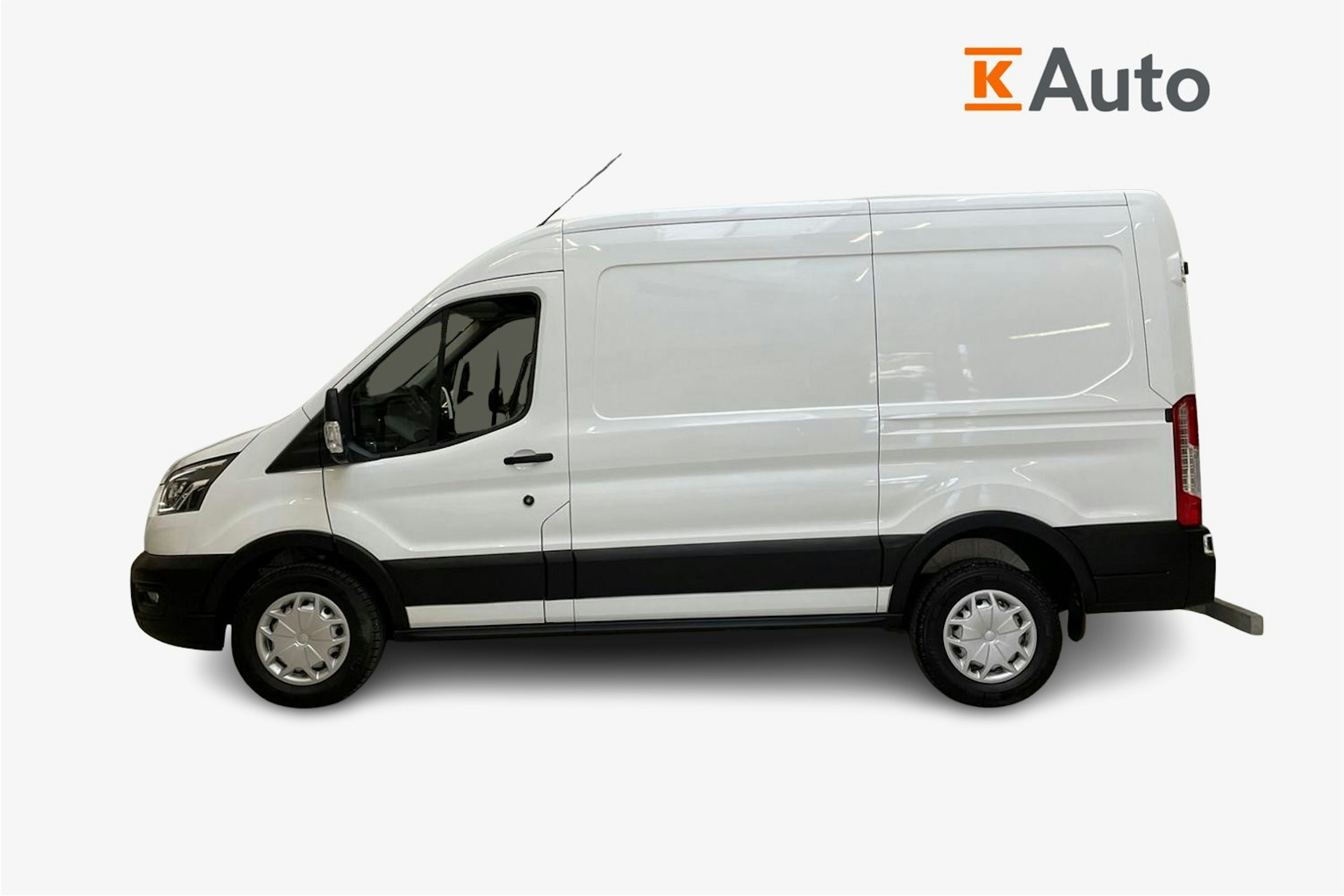 valkoinen Ford Transit 2022 kuva 6.