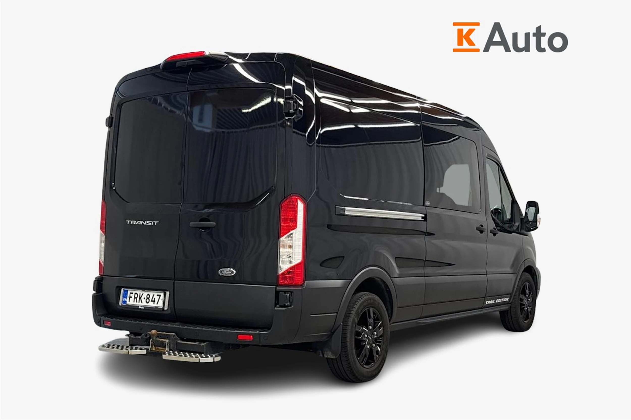 musta Ford Transit 2022 kuva 3.