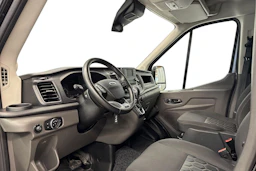 musta Ford Transit 2022 kuva 8.