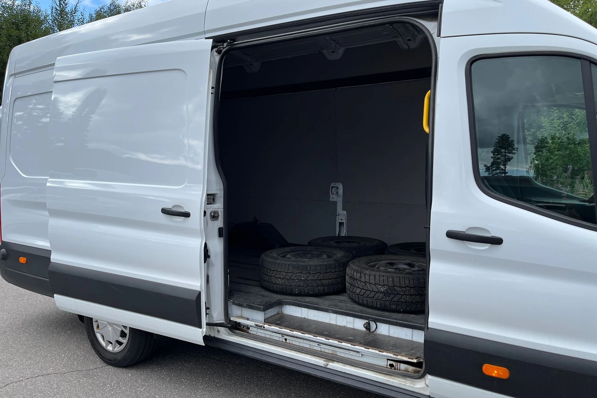 Valkoinen Ford TRANSIT 2022 kuva 4.