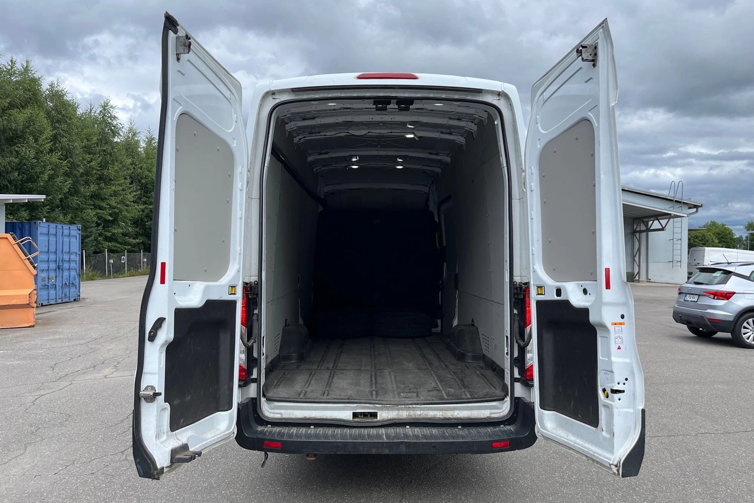 Valkoinen Ford TRANSIT 2022 kuva 5.