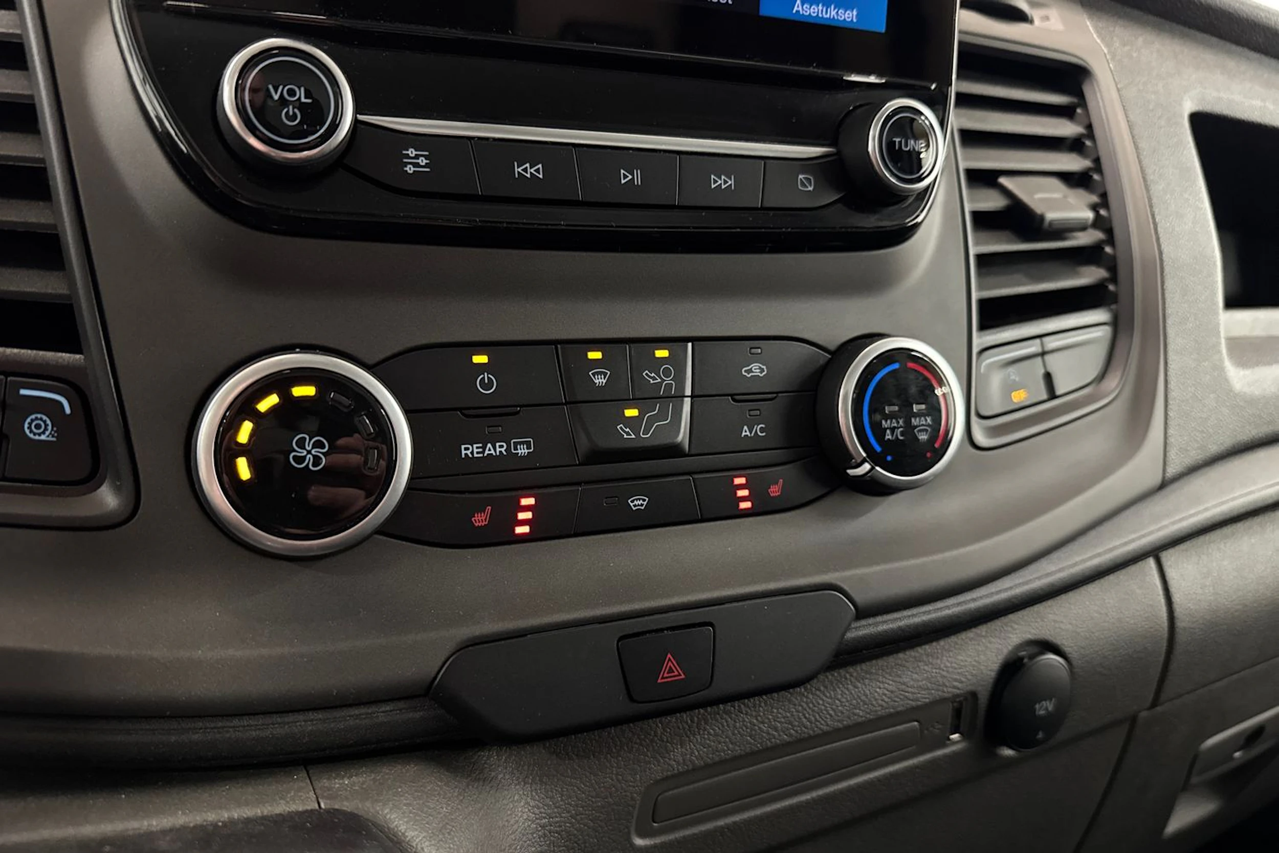 sininen Ford Transit 2022 kuva 21.