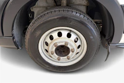 valkoinen Ford Transit 2022 kuva 9.