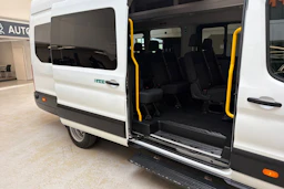 valkoinen Ford Transit 2022 kuva 20.