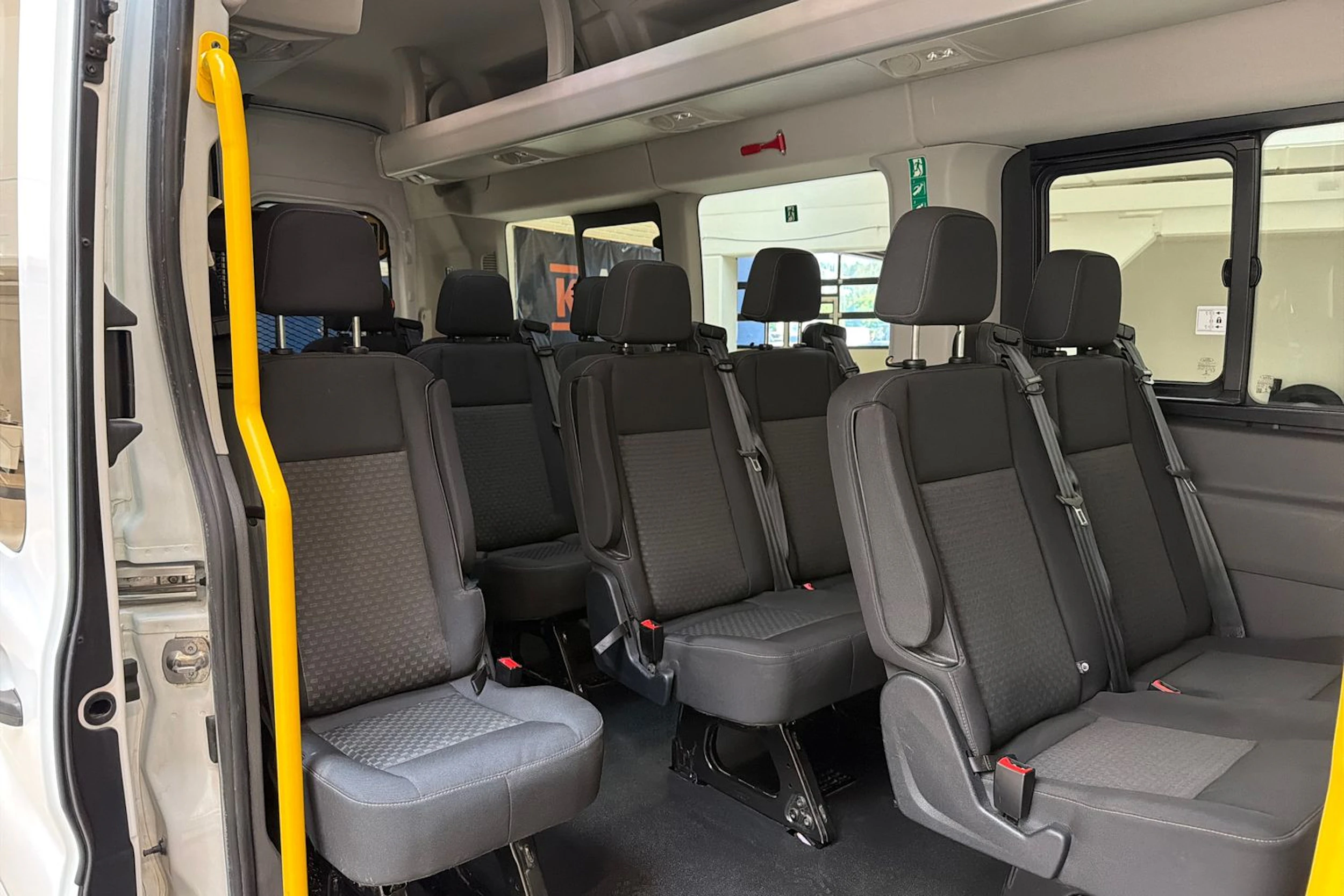 valkoinen Ford Transit 2022 kuva 22.