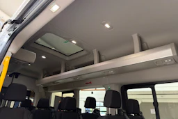 valkoinen Ford Transit 2022 kuva 23.