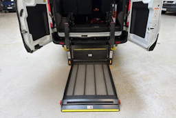 valkoinen Ford Transit 2022 kuva 26.