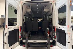 valkoinen Ford Transit 2022 kuva 28.