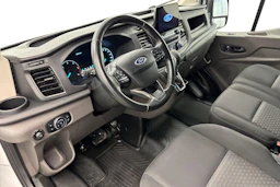 valkoinen Ford Transit 2022 kuva 8.
