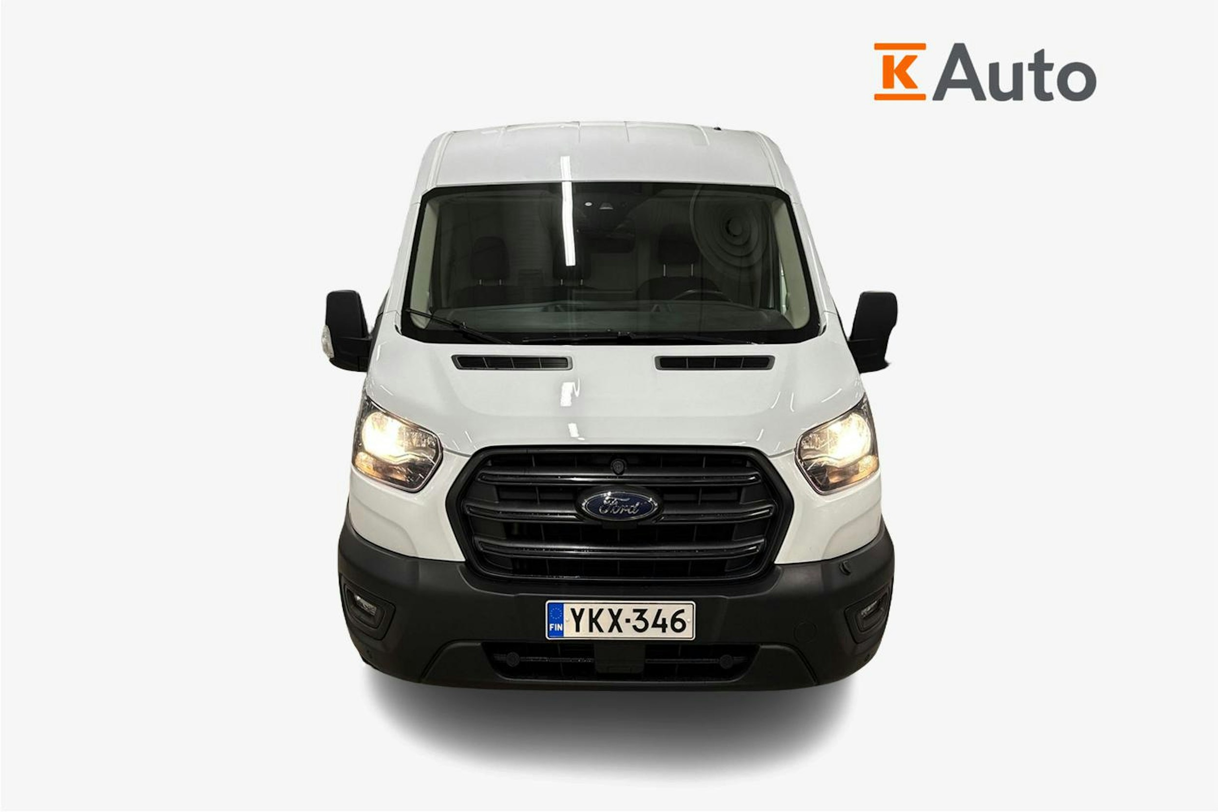 valkoinen Ford Transit 2022 kuva 5.