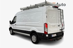 valkoinen Ford Transit 2022 kuva 7.