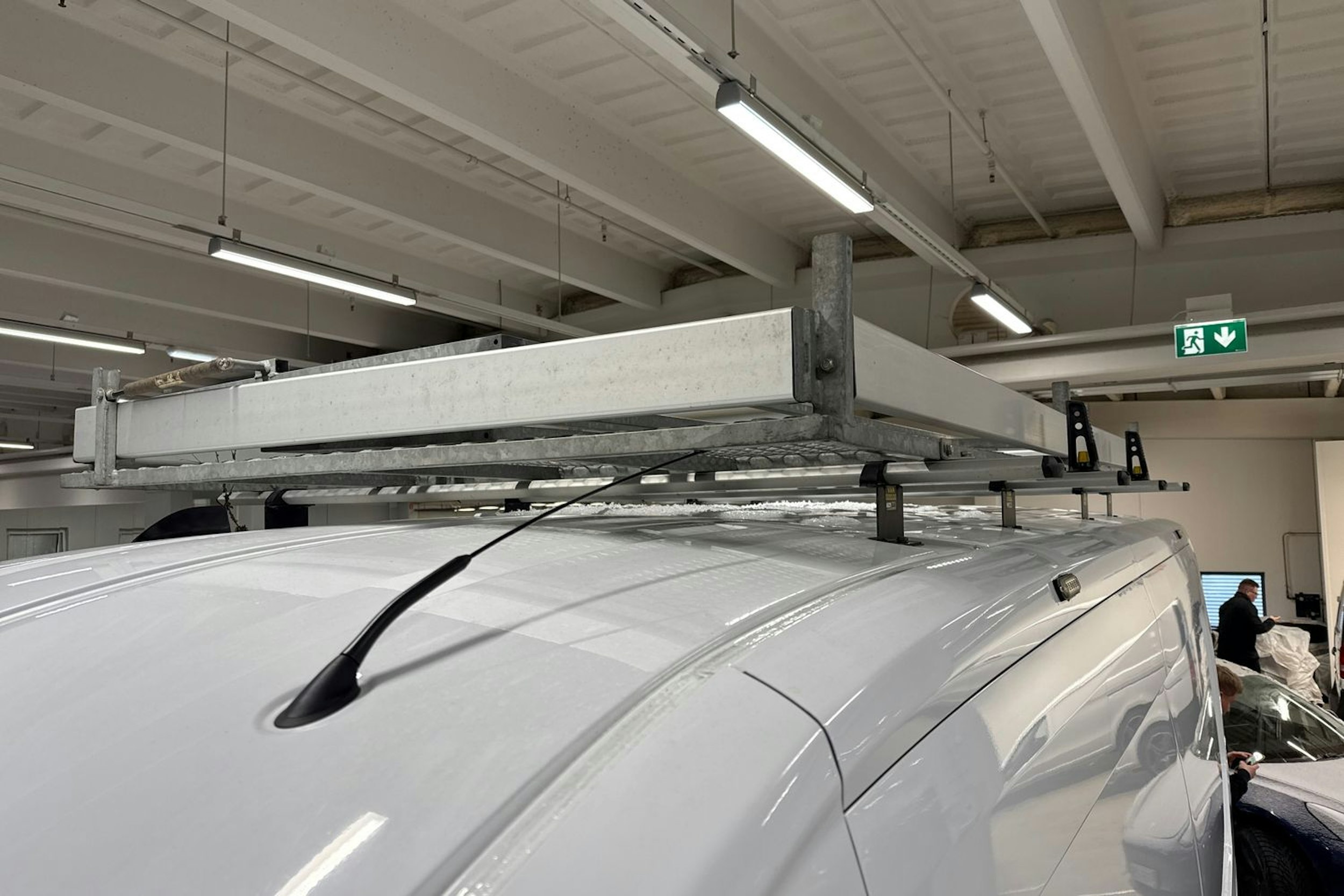 valkoinen Ford Transit 2022 kuva 18.