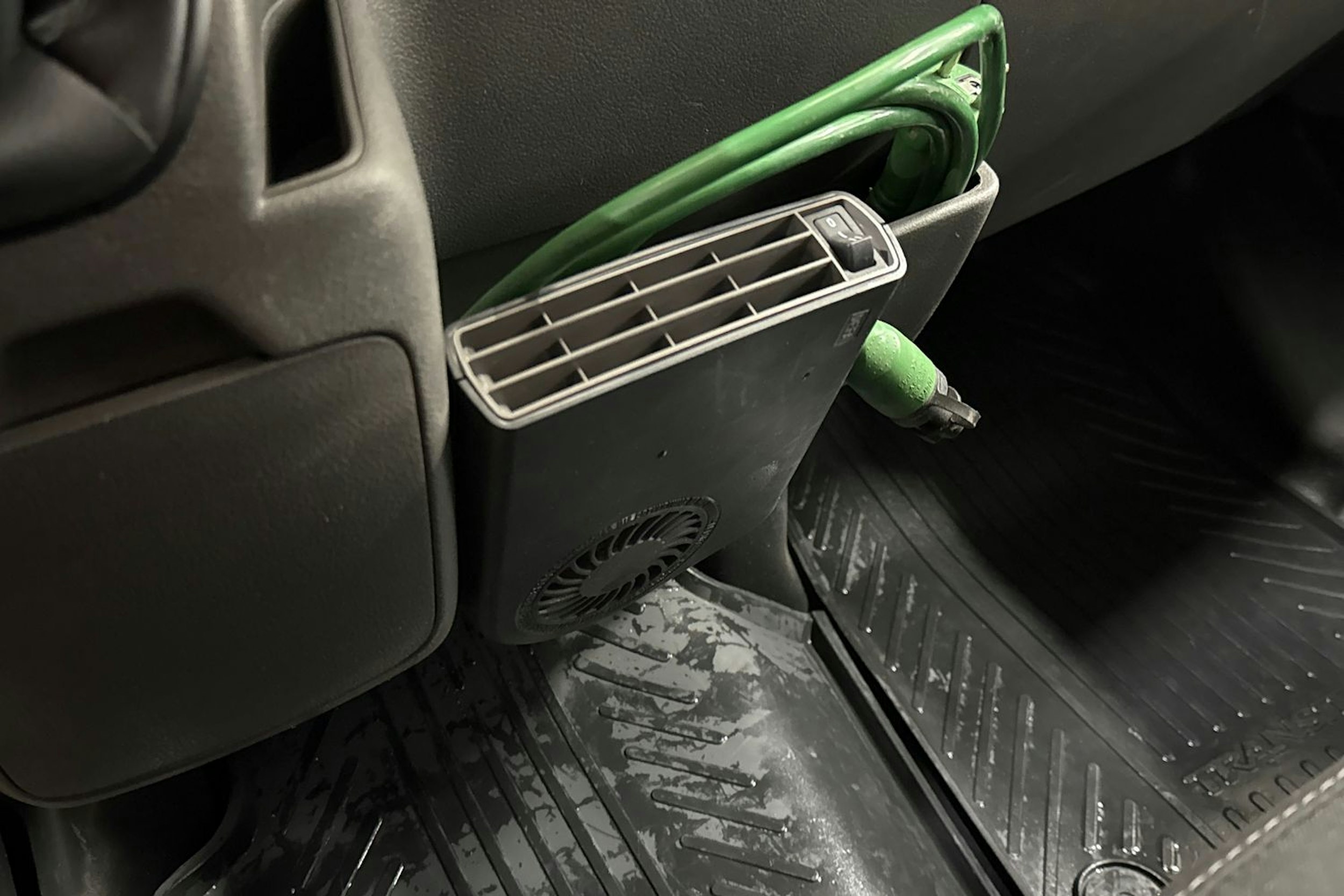 valkoinen Ford Transit 2022 kuva 27.