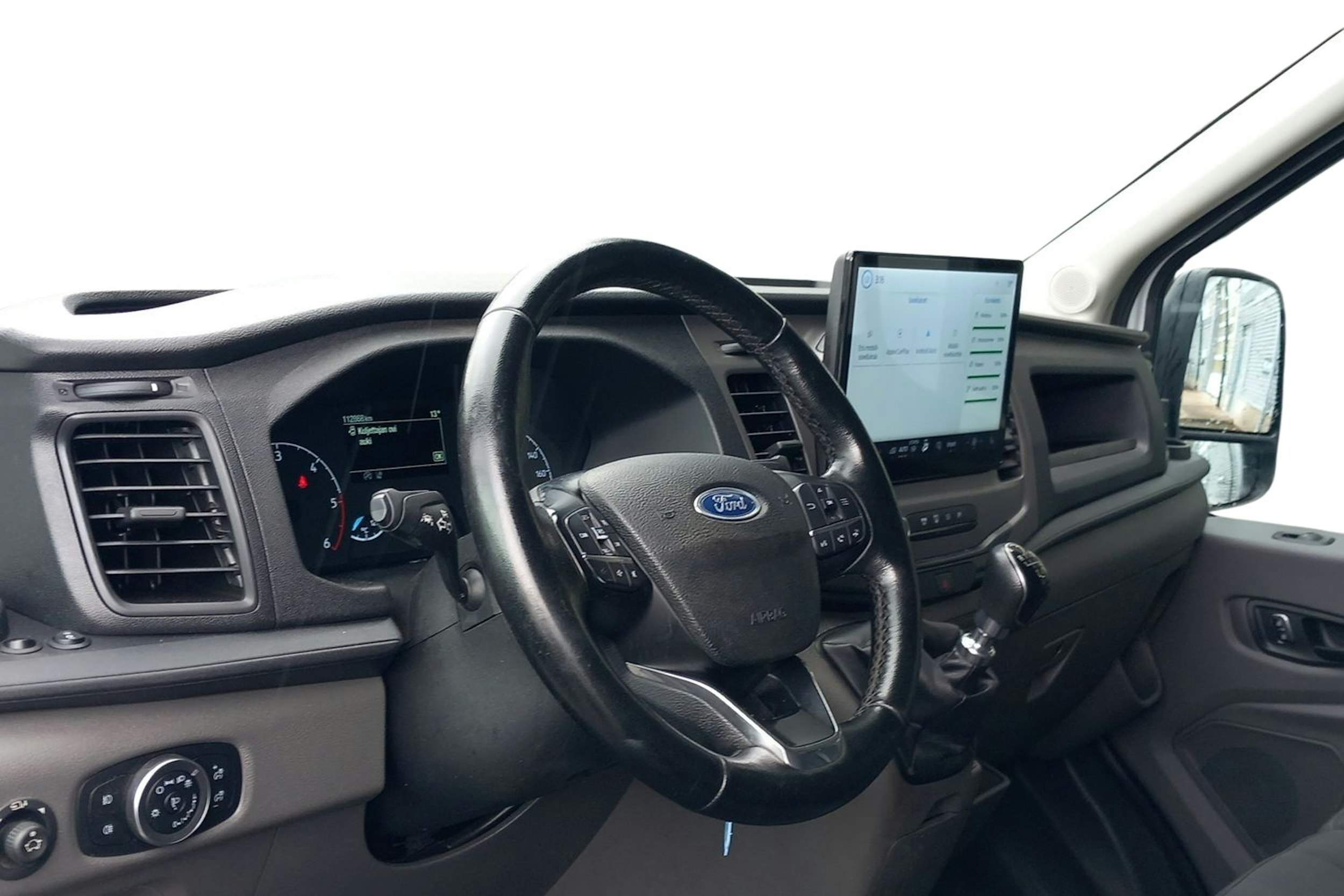 valkoinen Ford Transit 2022 kuva 3.