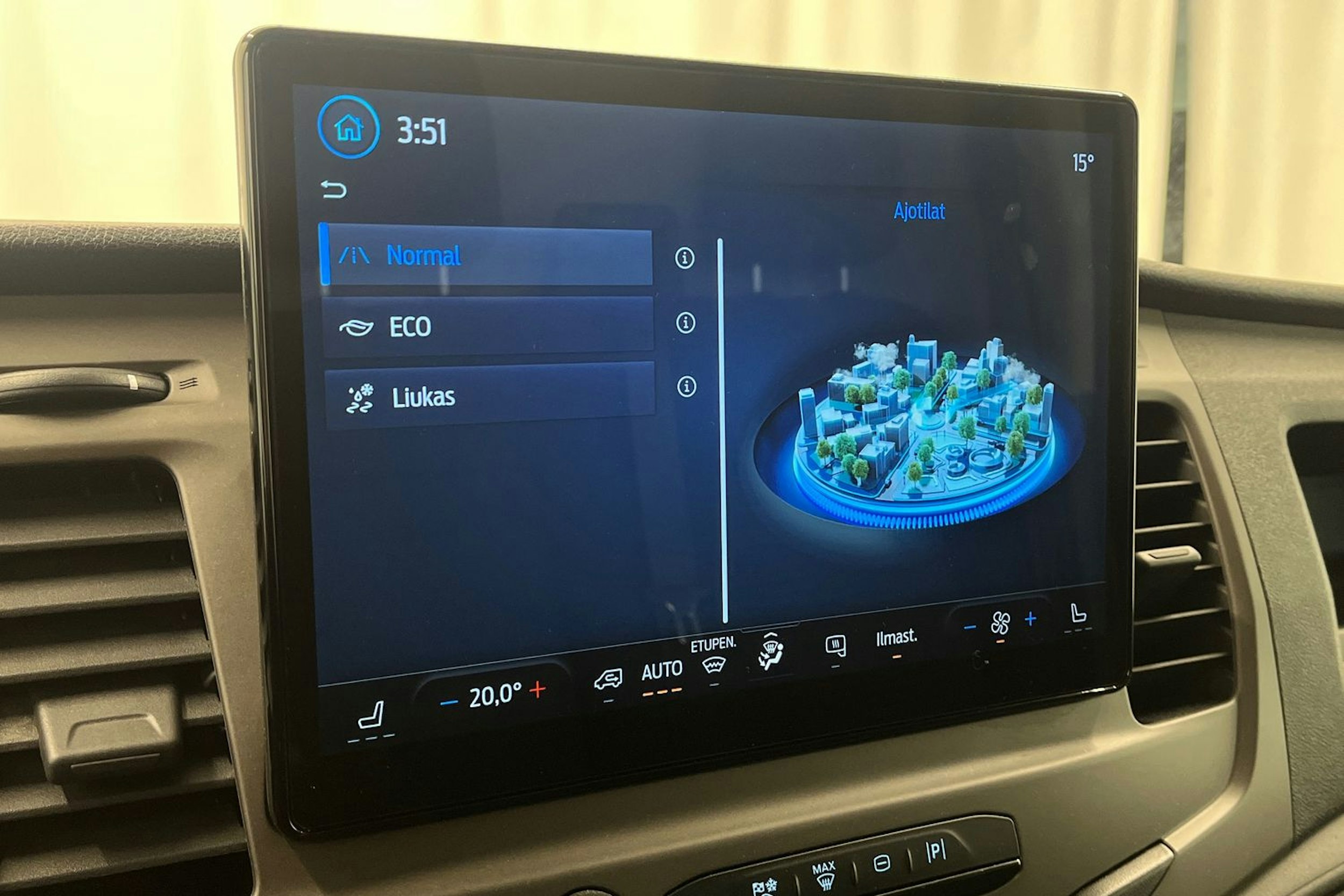 valkoinen Ford Transit 2022 kuva 33.