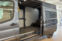 Sininen Ford Transit 2023 kuva 20.