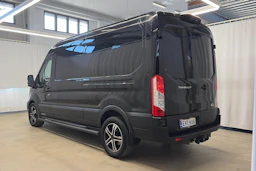 musta Ford Transit 2023 kuva 7.