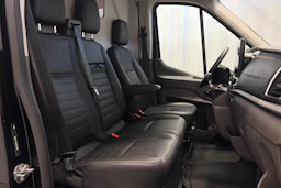 musta Ford Transit 2023 kuva 16.