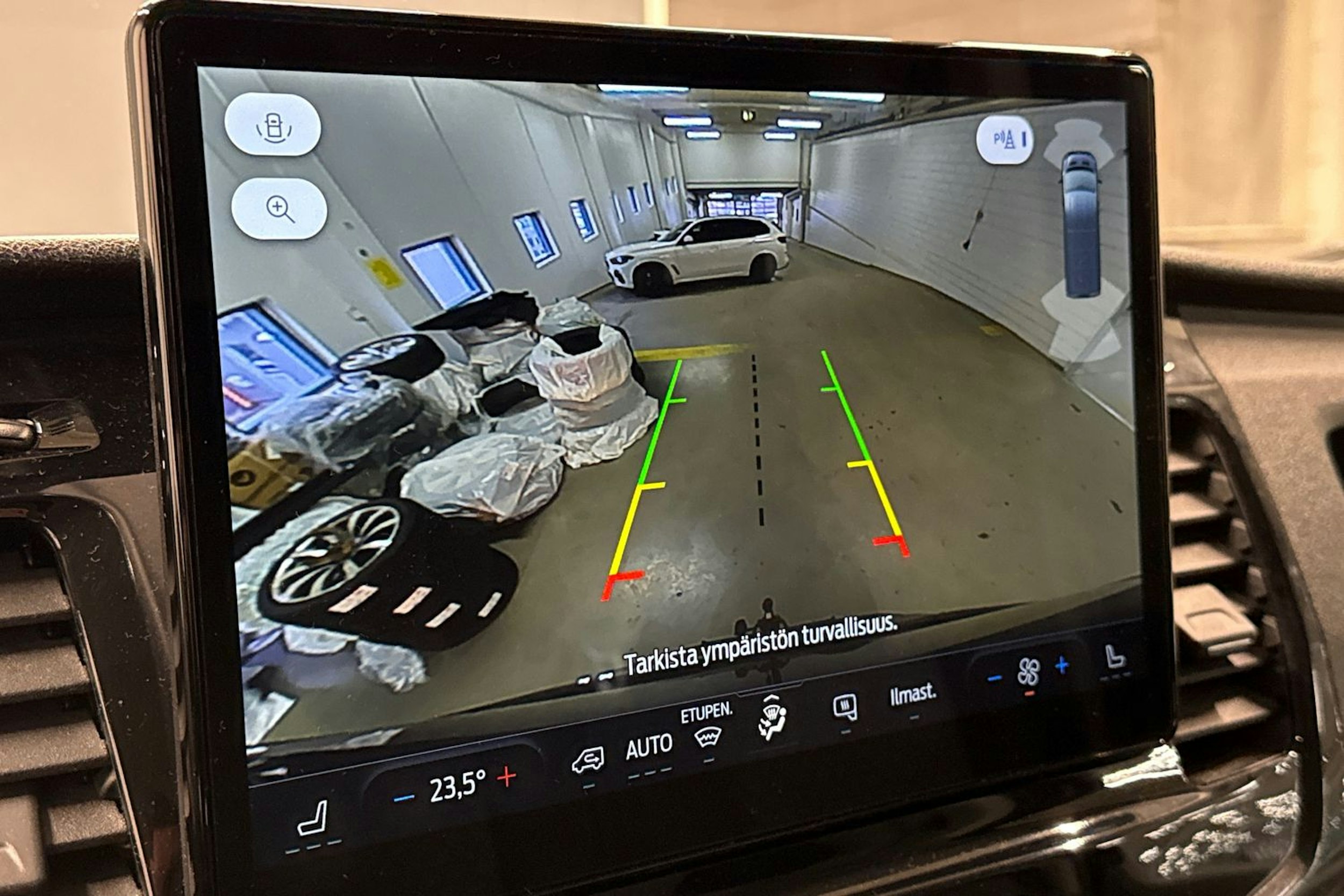 Musta Ford TRANSIT 2023 kuva 23.