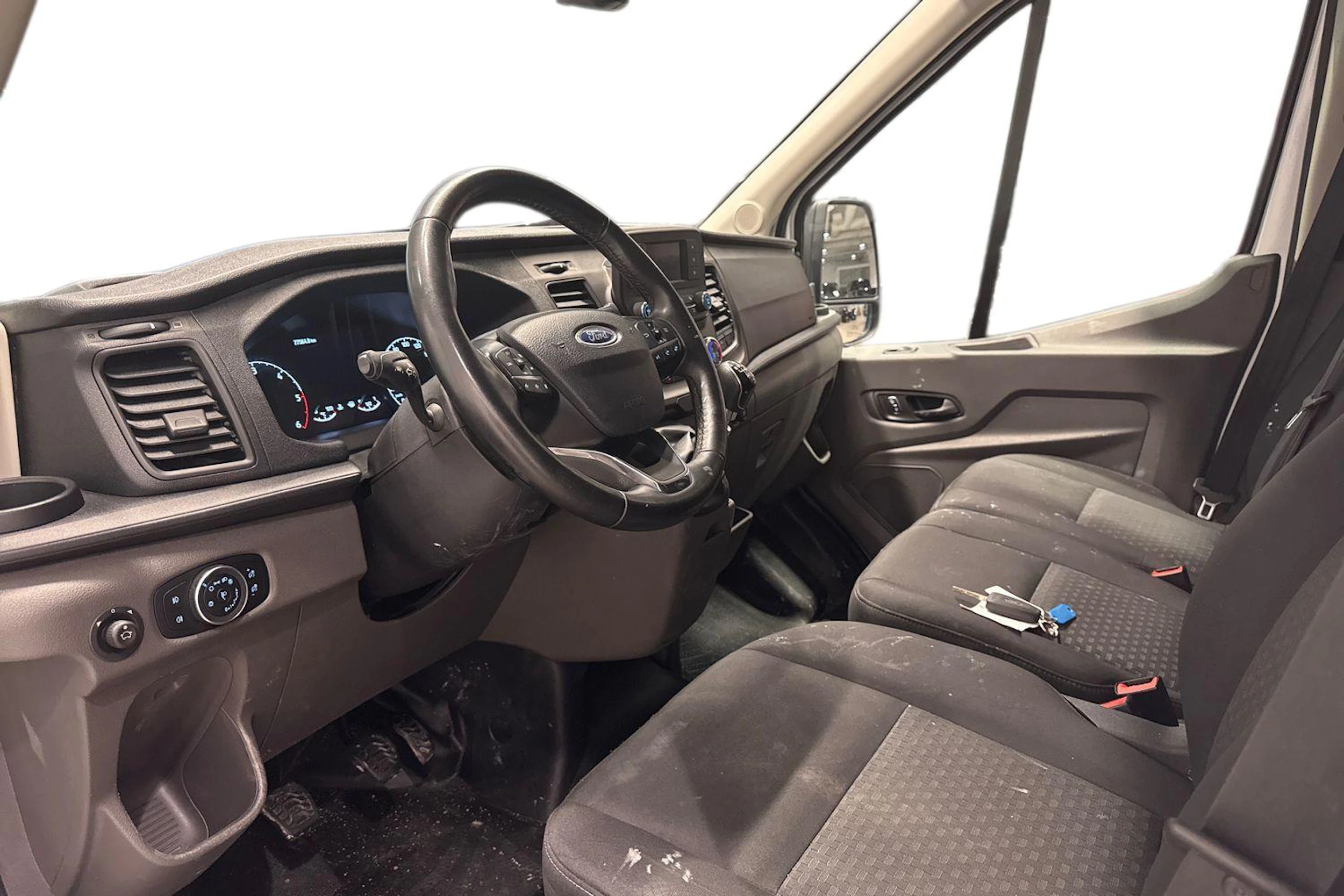 Valkoinen Ford TRANSIT 2023 kuva 3.
