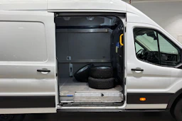 Valkoinen Ford TRANSIT 2023 kuva 24.