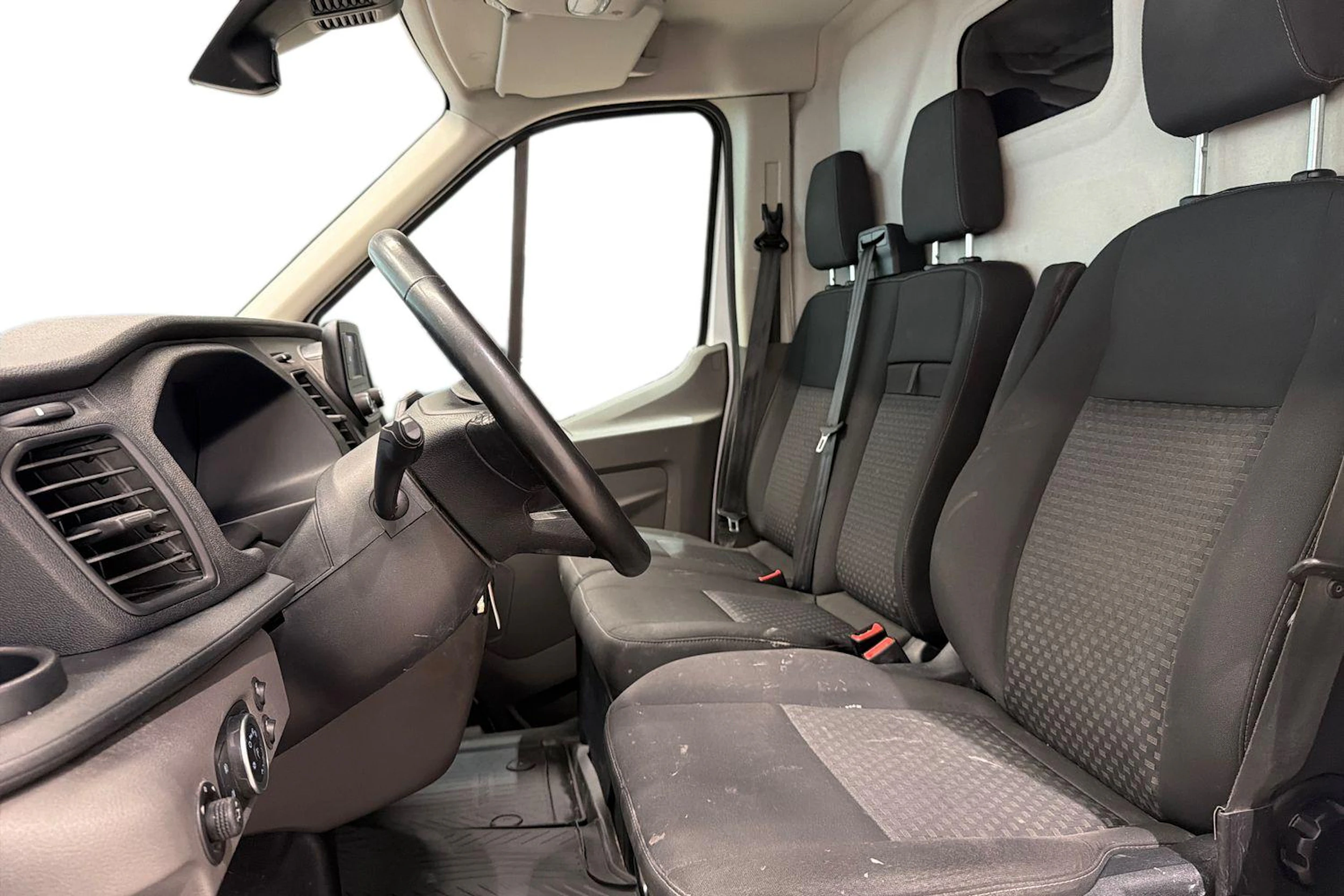 Valkoinen Ford TRANSIT 2023 kuva 11.