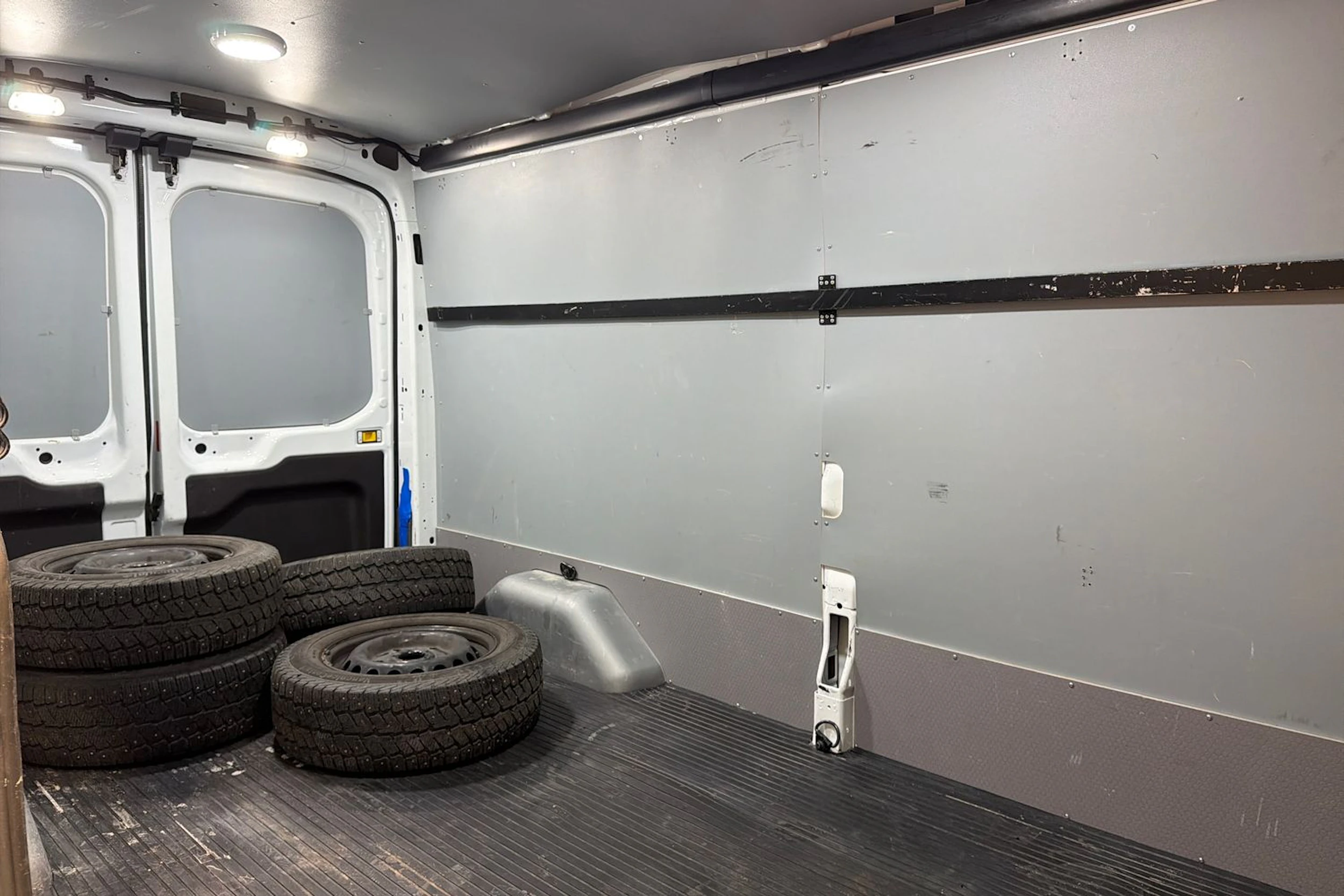 Valkoinen Ford TRANSIT 2023 kuva 25.