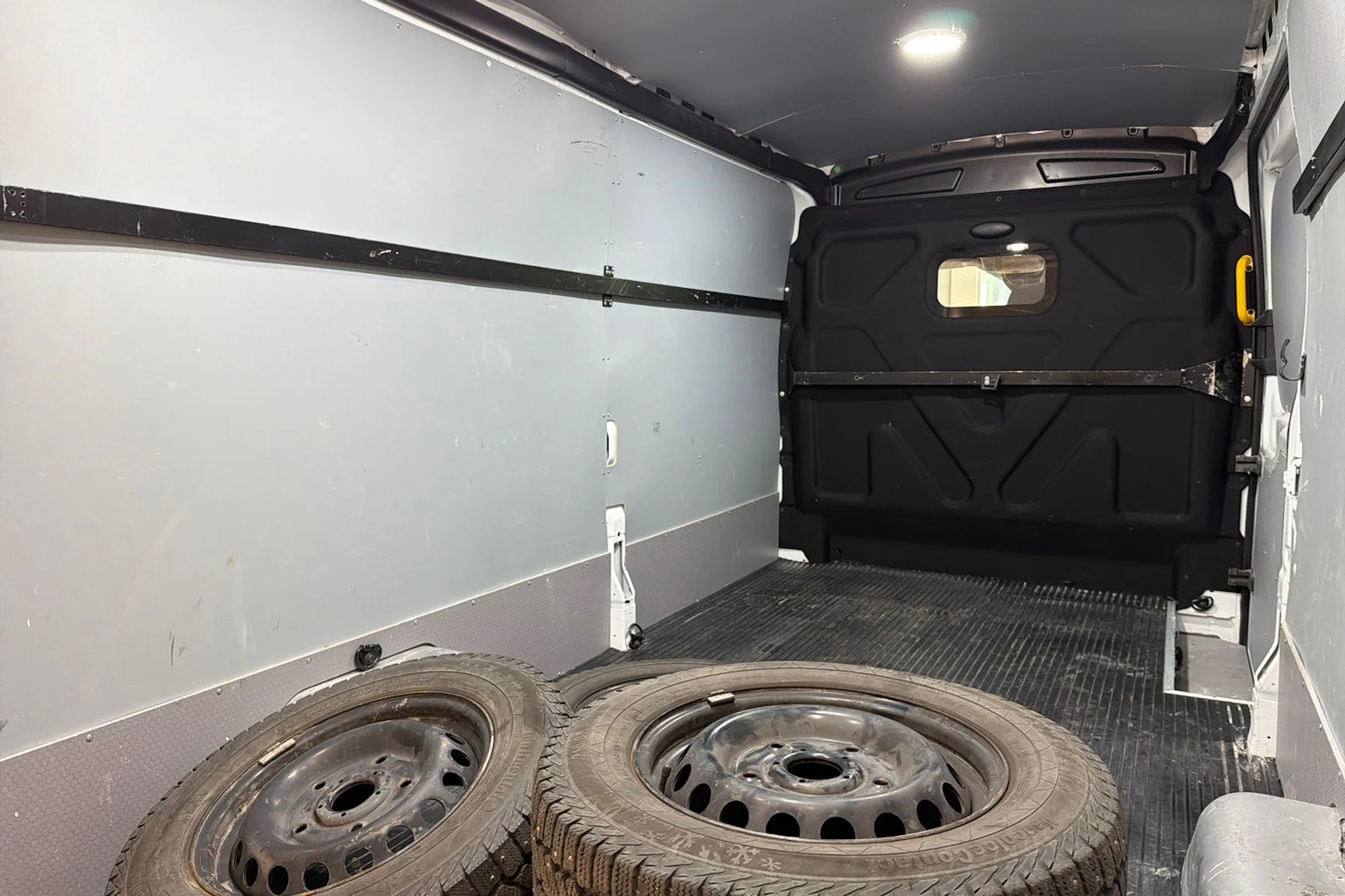 Valkoinen Ford TRANSIT 2023 kuva 27.