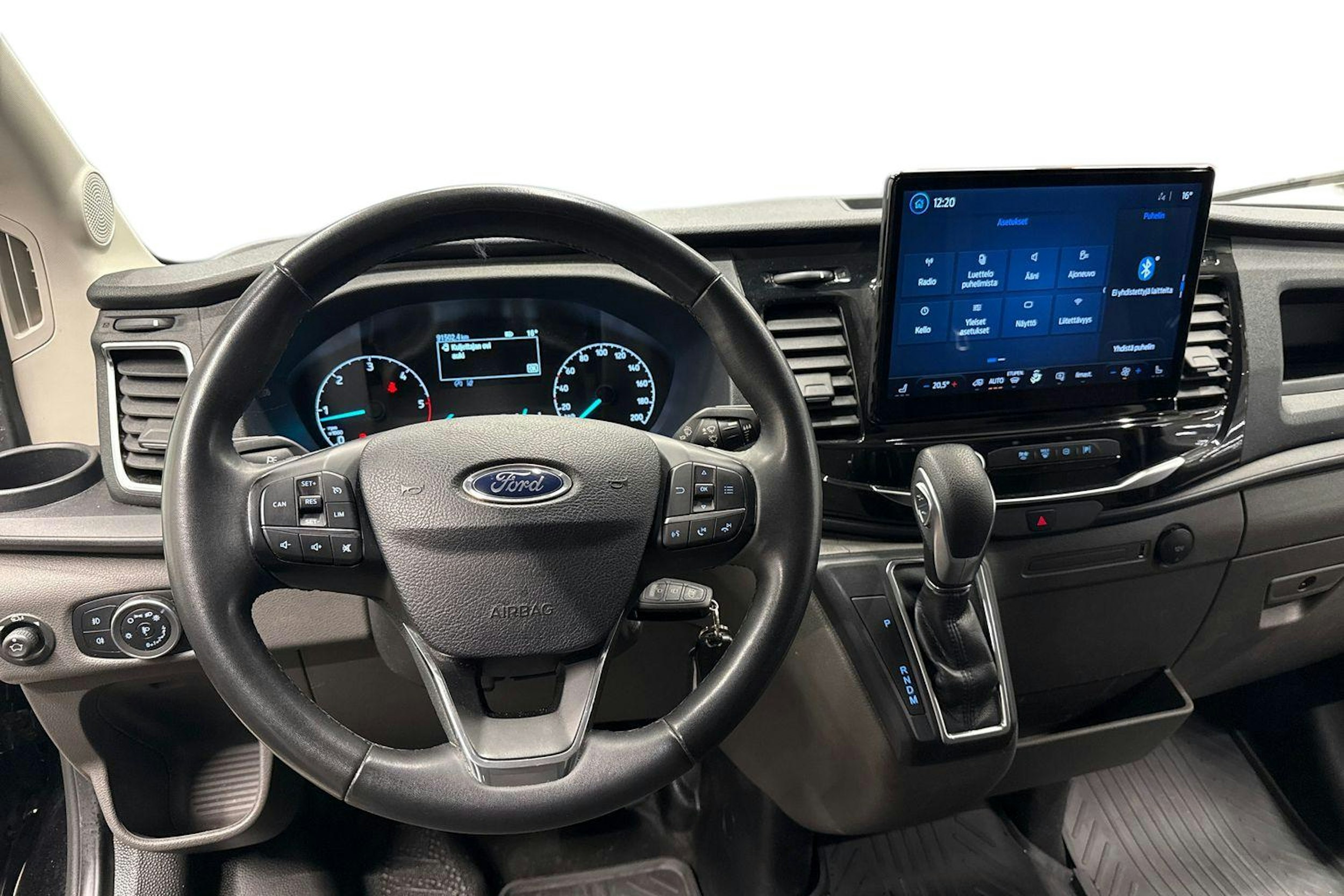 musta Ford Transit 2023 kuva 9.