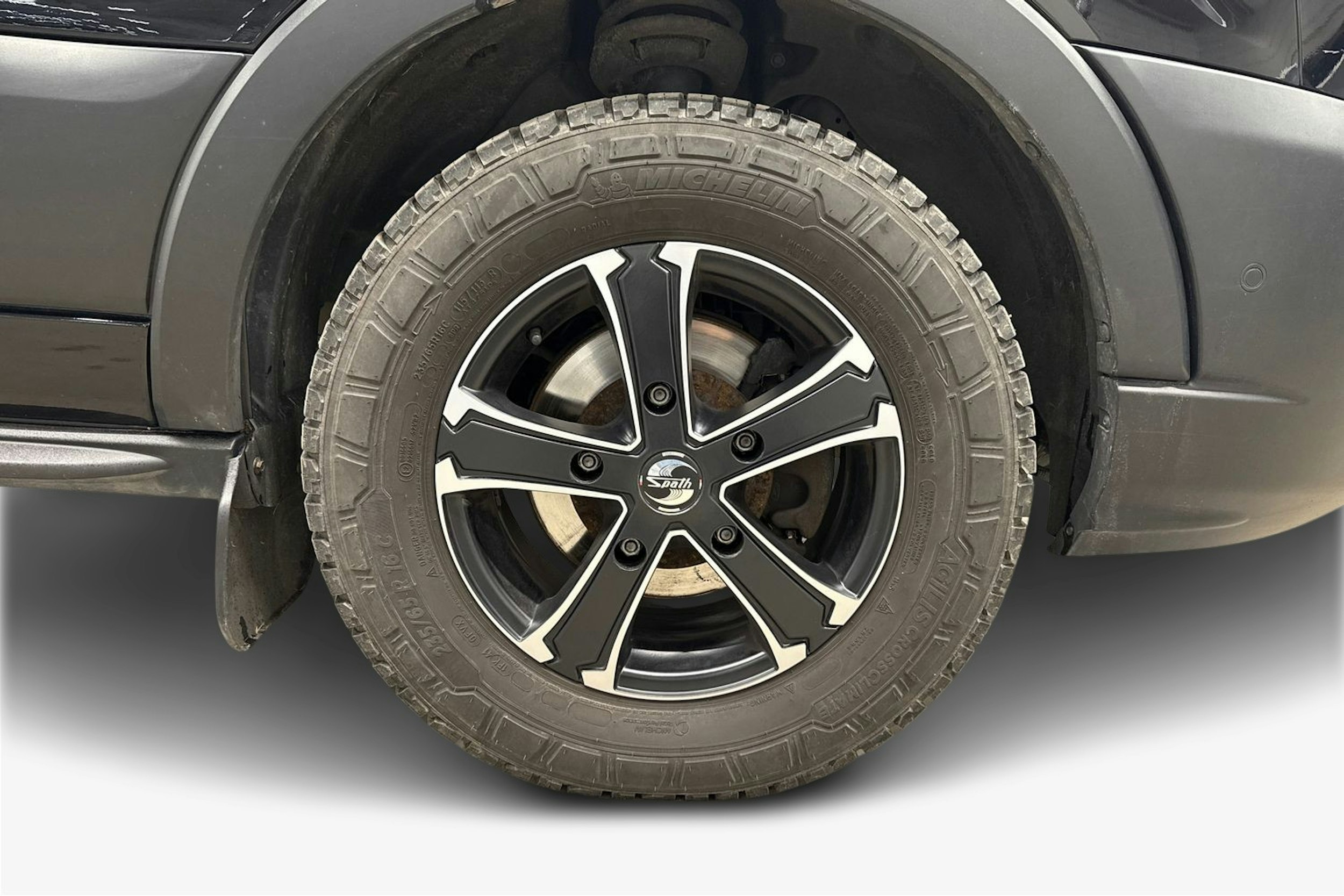 musta Ford Transit 2023 kuva 12.