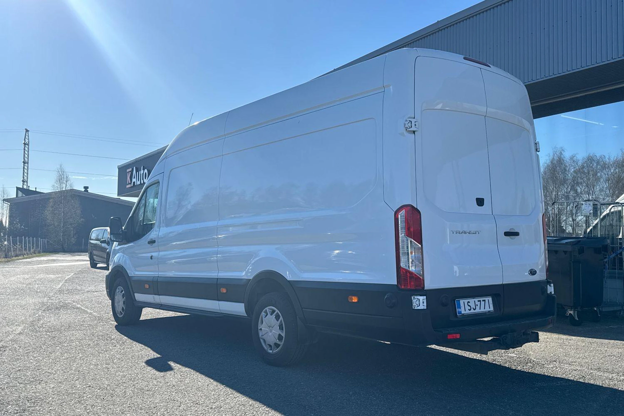 valkoinen Ford Transit 2024 kuva 3.