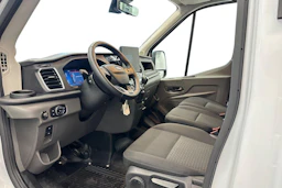 valkoinen Ford Transit 2026 kuva 6.
